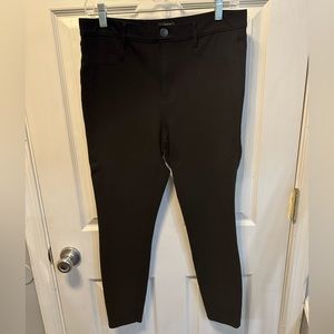 EUC Loft Pocket Leggings